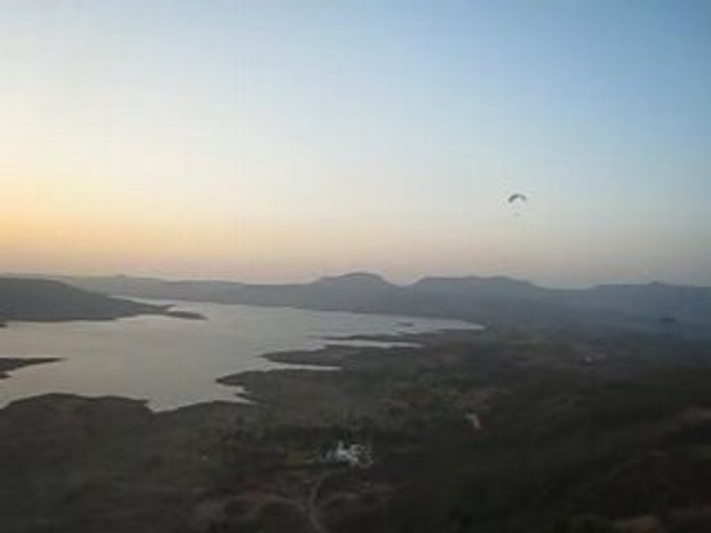 ⁣Paragliding