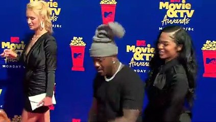 Kylie Jenner To Sell Kylie Cosmetics Company To Competitor?