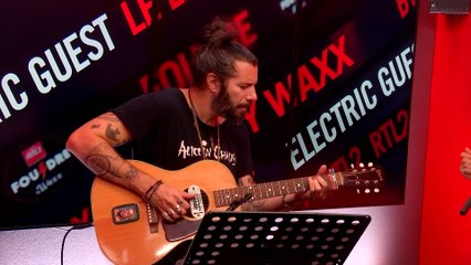 Electric Guest & Waxx reprennent "YUKON" de Justin Bieber en live dans Foudre