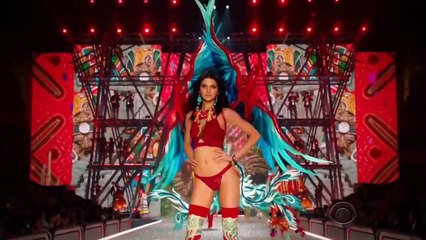 Kylie Jenner First Ever Nude Photoshoot