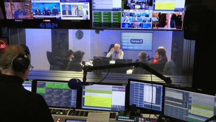 Lutte contre les téléphones portables en prison : «Il y a du Sarkozy chez Gérald Darmanin», analyse Pascal Praud