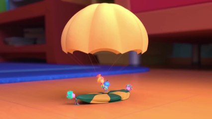 The Fixies - parachute jumping