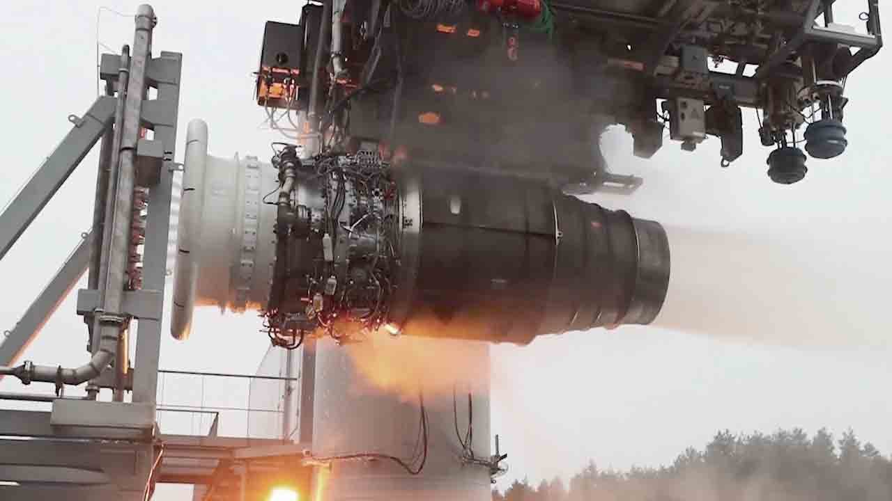 Russia Creates Artificial Storm to Test Superjet Engine