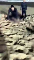 Policial resgata mulher em surto que sofreu afogamento na Praia da Jatiúca, em Maceió