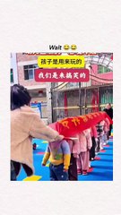 Kindergarten Magic! ✨ Wait for the Shocking Hair Reaction! (Static Electricity Fun)