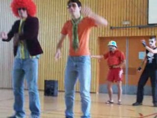 Lycée EPS Session Danse (KISS - Bee Gees - Carlos)