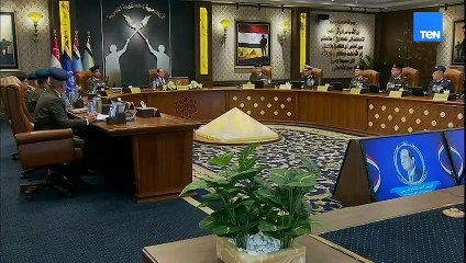 الرئيس السيسي يتابع بنفسه اختبارات كشف الهيئة بالأكاديمية العسكرية المصرية داخل الكيان العسكري