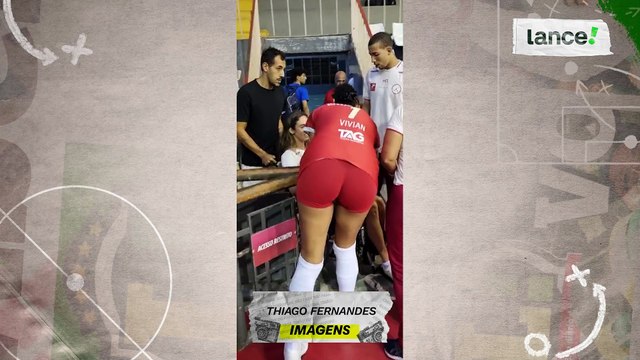 Três dias após ser baleada em assalto, Julia Azevedo, oposta do Tijuca, de cadeira de rodas, faz questão de apoiar o time