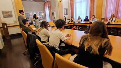 Gli studenti del Liceo Azuni al Banco di Sardegna per una lezione di economia