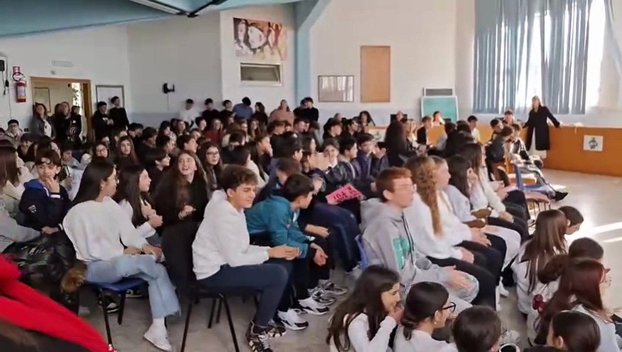 Monte di Procida (NA) - LE SCUOLE MONTESI E IL SENECA (26.11.25)