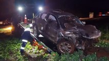 Motorista capota Audi durante fuga da Cavalaria da PM na BR-277 em Santa Tereza do Oeste