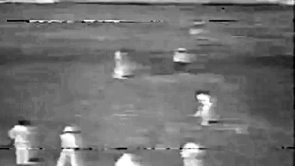 Sikander Bakhat 50th Test Wicket (Dilip Doshi Catch Wasim Bari ) 3rd Test, Wankhede, December 16 - 20, 1979