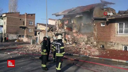 Erzurum'da doğalgaz patlaması: 2 ev çöktü, 1 yaralı