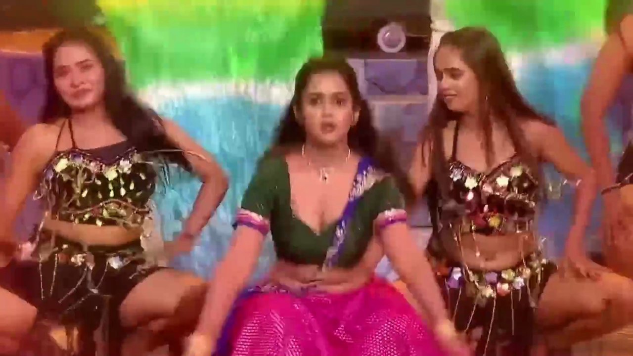 Stage performance for a telugu song | Dance performance by Ariyana | Dance performance of Reetu | Bold dance on stage by Ritu & Ariyana | 3 FrameZ