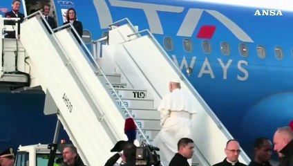 Papa Leone XIV in volo verso la Turchia per il primo viaggio apostolico all'estero
