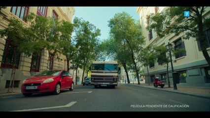 Tráiler "Abuela tremenda" con Elena Irureta y Toni Acosta. Estreno en cines el 1 de enero 2026.