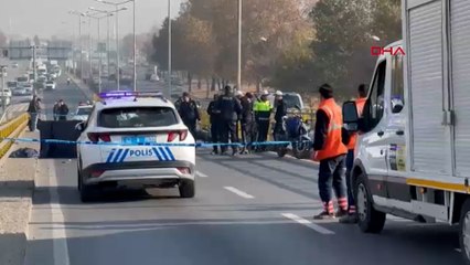 İki aracın arasından geçerken TIR'ın altında kalan motosikletli öldü