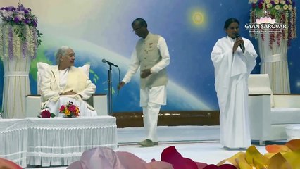 Trở thành người trao tặng, những câu chuyện truyền cảm hứng từ Dadi - Sr. Jayanti