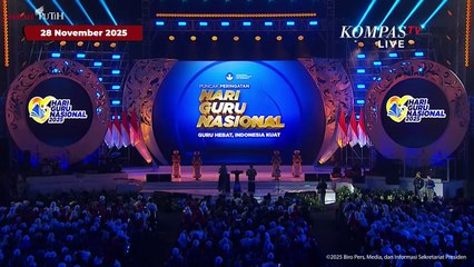 Ekspresi Presiden Prabowo Lihat Aksi Dance Siswa-Nyanyian 'Jumbo' di Puncak Peringatan Hari Guru