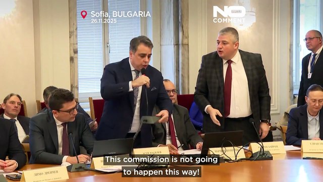 Bulgaristan: Sofya'da binlerce kişi toplandı, protestocular polisle çatıştı