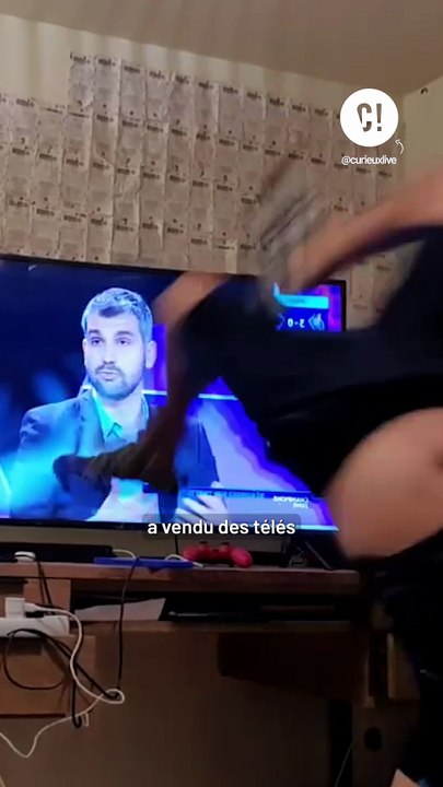 Regarder la tv trop près = danger ?