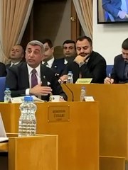 “Bu bir başarı hikayesi kutluyorum Bakan’ım” CHP’li vekilden deprem konutları itirafı