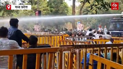 युवा कांग्रेस पर फूटा पुलिस का गुस्सा, SIR का विरोध कर रहे कार्यकर्ताओं पर वाटर कैनन छोड़ा