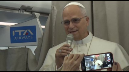 Il Papa: viaggio nel segno dell'unità, speriamo di annunciare pace