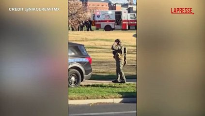 Spari a Washington, il caos dopo l'attacco: sul posto polizia, federali, ambulanze ed elicotteri