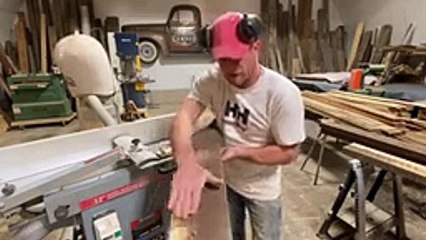 DIY Rustic Barnwood Bench: Upcycle & Build Your Own Stunning Seat