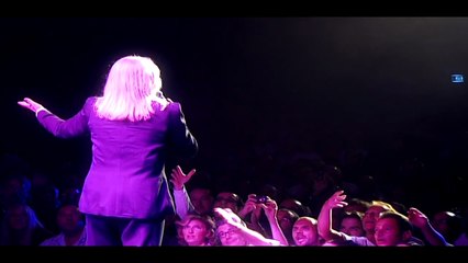 SYLVIE VARTAN — JE CHANTE ENCORE L’AMOUR — (MICHEL MALLORY / BENOIT MARCEL) | SYLVIE VARTAN A L’OLYMPIA BRUNO COQUATRIX | 2009