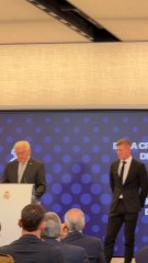 Toni Kroos recibe, en el Bernabéu, la Cruz de caballero de la orden del mérito de Alemania