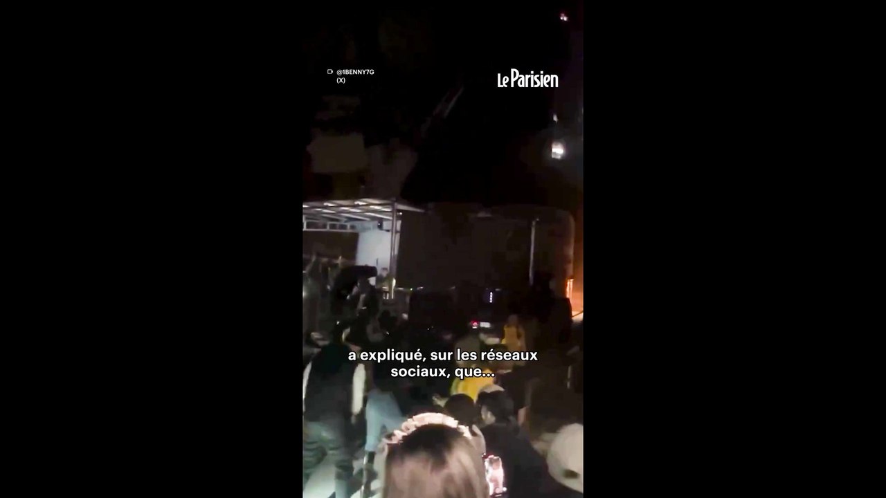Il s'excuse après avoir viré une femme de son concert