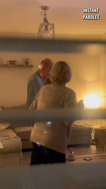 Ces grands-parents apportent de la joie à ce bébé au sein de la maison