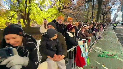 Thousands brave the cold and strong winds to celebrate Macy's Thanksgiving Day Parade