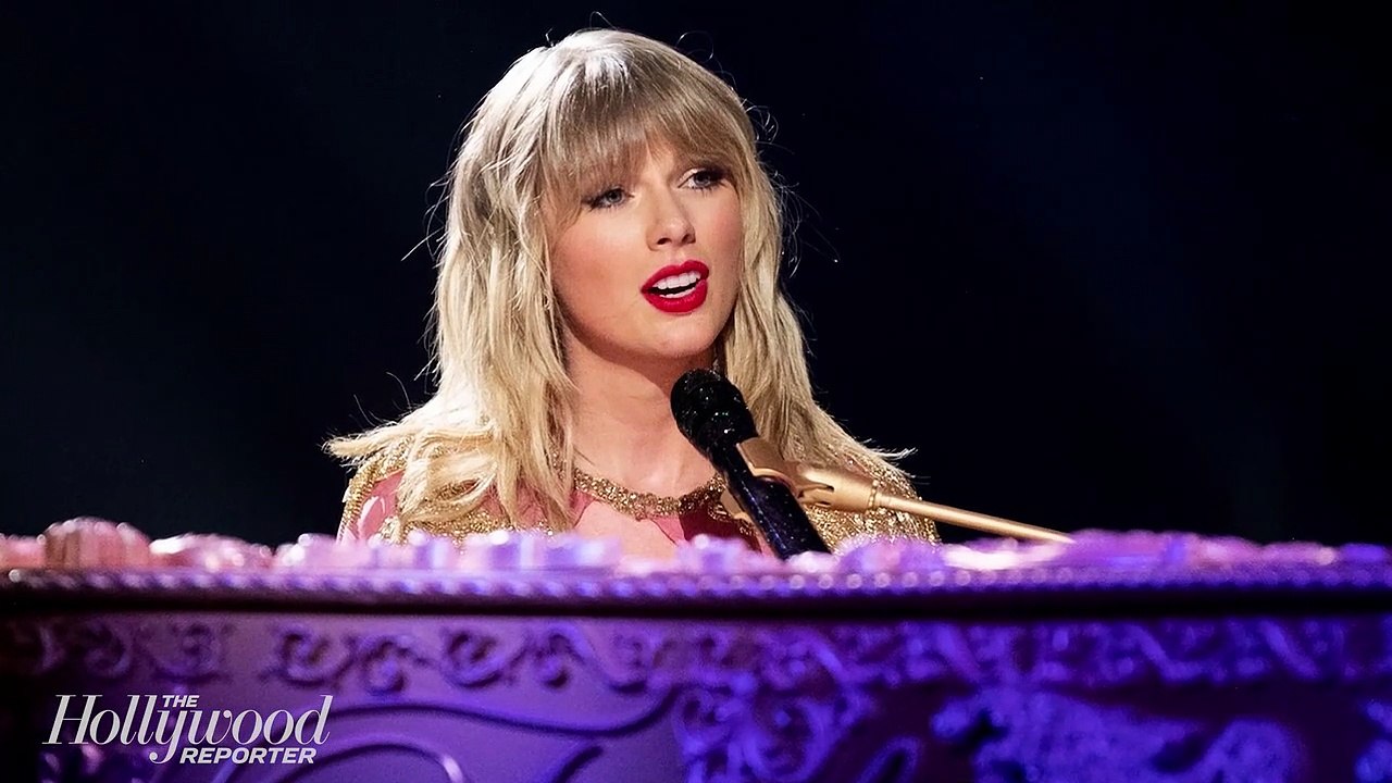 Taylor Swift Unveils Christmas Jingle 'Christmas Tree Farm' | THR News