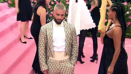 Ariana Grande Kisses Boyfriend In 'Stuck With U' Music Video