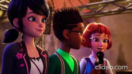 Nathaniel dice unas palabras bonitas de su profesora