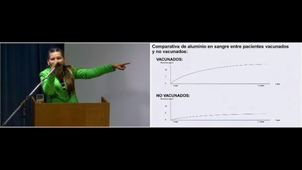 La legisladora Marilú Quiroz exponiendo en la jornada antivacunas en Diputados