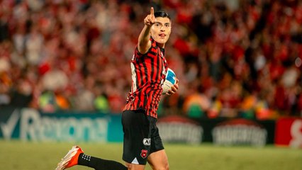 Ronaldo Cisneros brilla en Costa Rica; se hace presente como pieza clave en duelo del Alajuelense vs. Xelajú MC