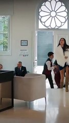 Azra, Ebru'nun saçına yapıştı! #güllervegünahlar