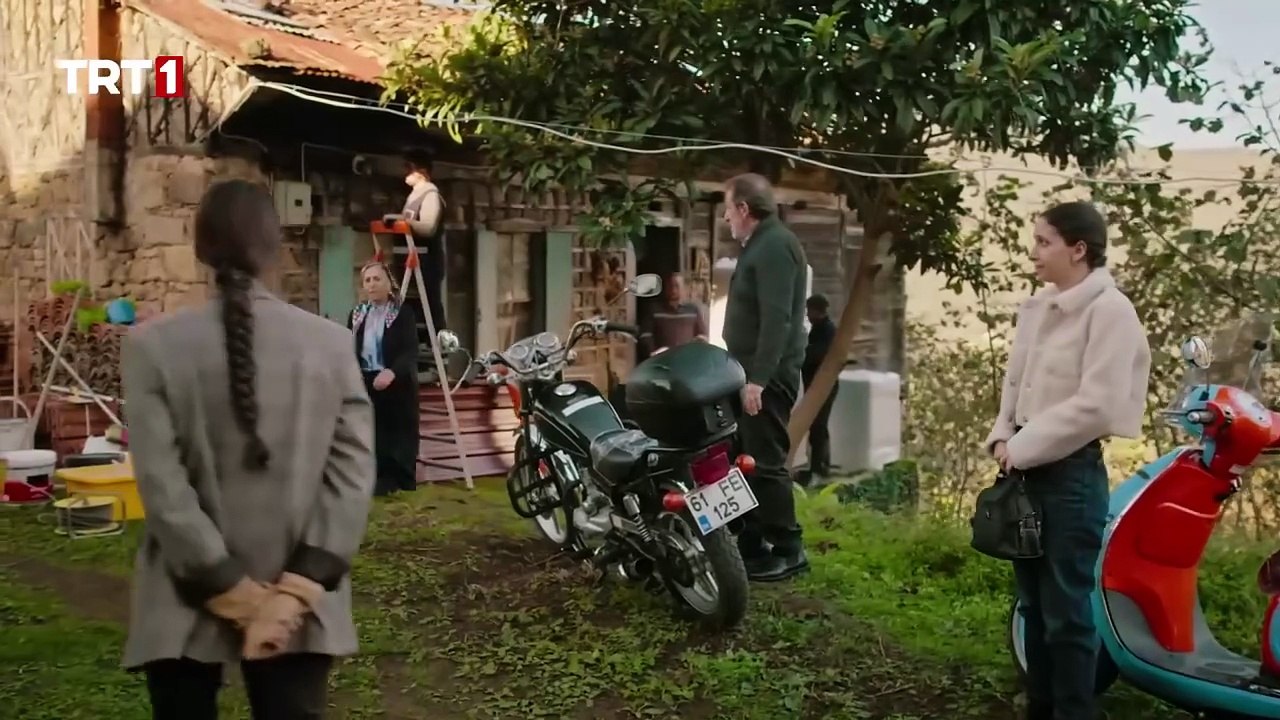 Esme hislerinin pesinden gidiyor Tasacak Bu Den...