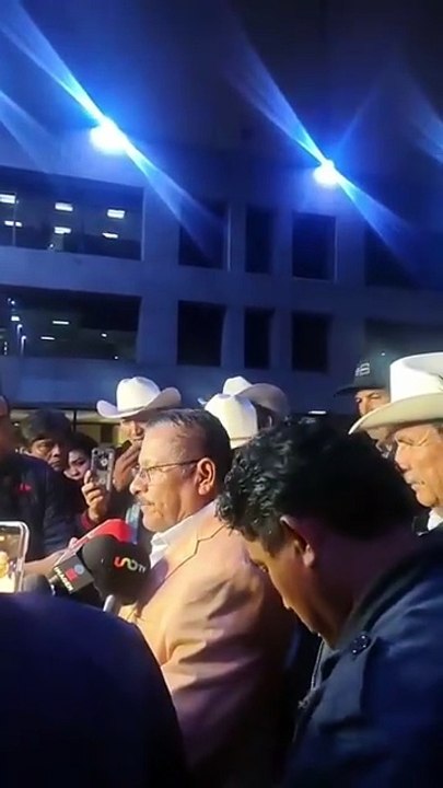 Transportistas y campesinos aceptan levantar bloqueos: Segob