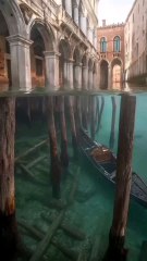 Venecia tiene unos 1600 años de arquitectura única sobre pilotes.💎