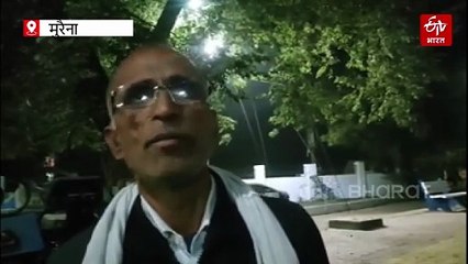 मुरैना में बेकाबू हुईं नायब तहसीलदार मैडम, सिक्योरिटी गार्ड को चप्पल व डंडे से पीटा