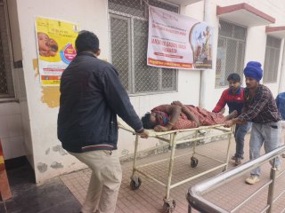 नोगांवा थाना क्षेत्र में जमीनी विवाद पर फायरिंग, 62 वर्षीय महिला की मौत, 8 लोग घायल