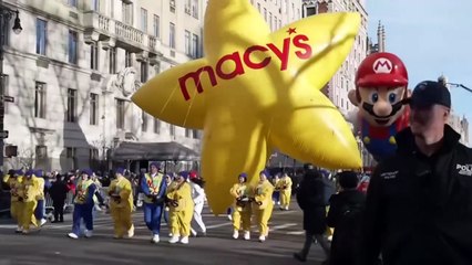 Macy's Thanksgiving Day Parade: Buzz Lightyear und Pac-Man schweben über dem kalten New York