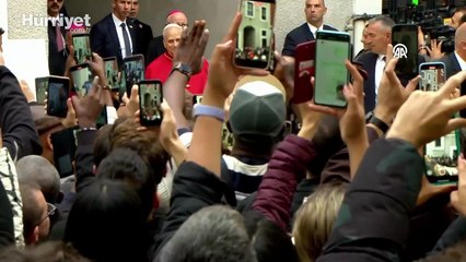 Papa 14. Leo, Saint Esprit Katedrali'ni ziyaret etti