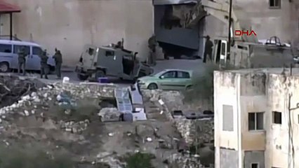 İsrail askerleri, elleri havada teslim olan Filistinlileri katletti!