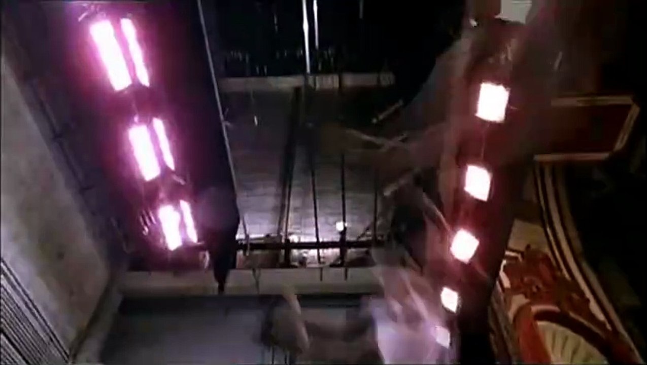 Hinter dem Rampenlicht Trailer OV